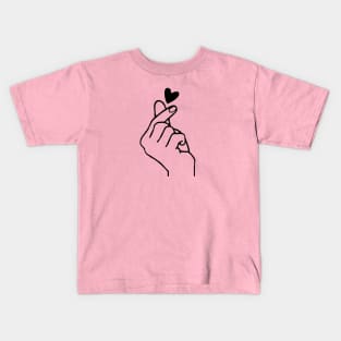 FINGER HEART Kids T-Shirt